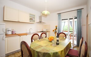 Dining - Nina Medulin-spacious,WiFi,air-condition (Medulin)