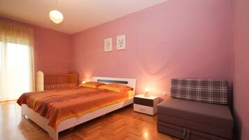2 bedrooms, WiFi, bed sheets