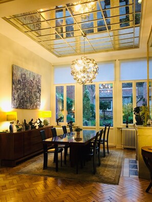 Flat-screen TV - Les Chambres d'Hôtes du Palais (Douai)