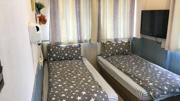 Blackout curtains, free WiFi, bed sheets