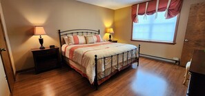 4 bedrooms, free WiFi, bed sheets