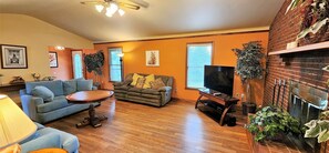 Smart TV, fireplace, DVD player