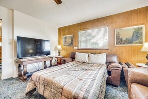 5 slaapkamers, een strijkplank/strijkijzer, reisbedje, internet