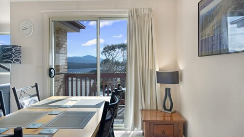 Beloka 7 - 2BR Townhouse l Lake Views l Spa Bath l WiFi