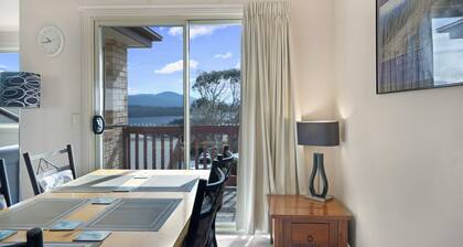 Beloka 7 - 2BR Townhouse l Lake Views l Spa Bath l WiFi