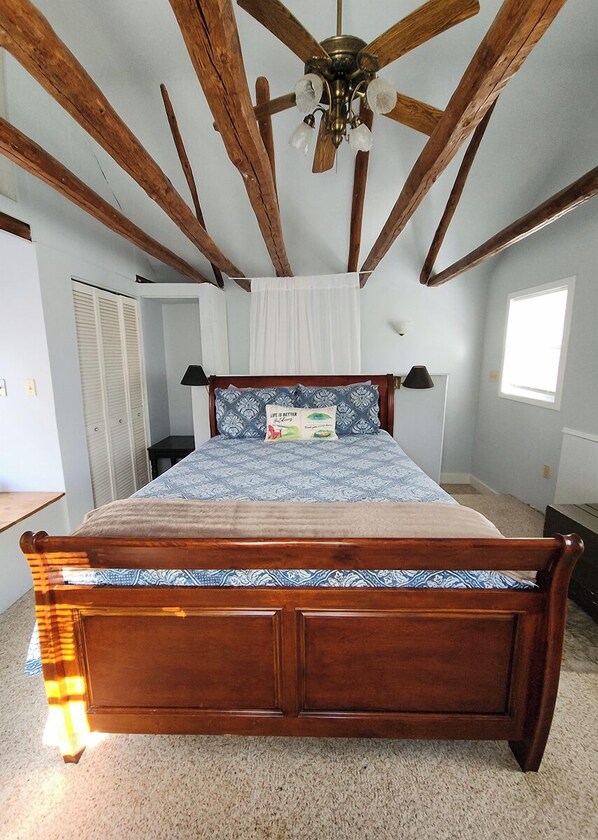 1 chambre, draps fournis, réveils