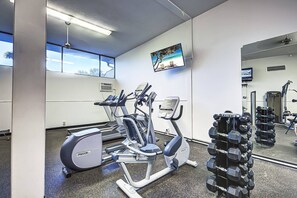 Fitness facility - Indulge at Harbor Towers, one of the BEST complexes on Siesta Key | Walk to Siesta Key Beach (Siesta Key)