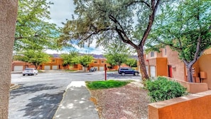 Property grounds - Petroglyph Place - 3299, 3 Bedroom Condo (Moab)