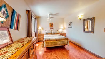 3 bedrooms, iron/ironing board, free WiFi, bed sheets