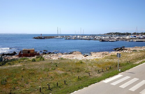 Estanyol Mar - Apartment with Terrace, Sea View, Ideal for Groups & Families