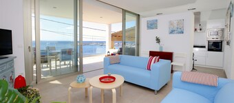 Estanyol Mar - Apartment with Terrace, Sea View, Ideal for Groups & Families