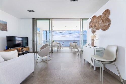 Estanyol Mar - Apartment with Terrace, Sea View, Ideal for Groups & Families