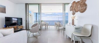Estanyol Mar - Apartment with Terrace, Sea View, Ideal for Groups & Families