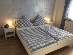 1 Schlafzimmer, Reisekinderbett, Internetzugang, Bettwäsche