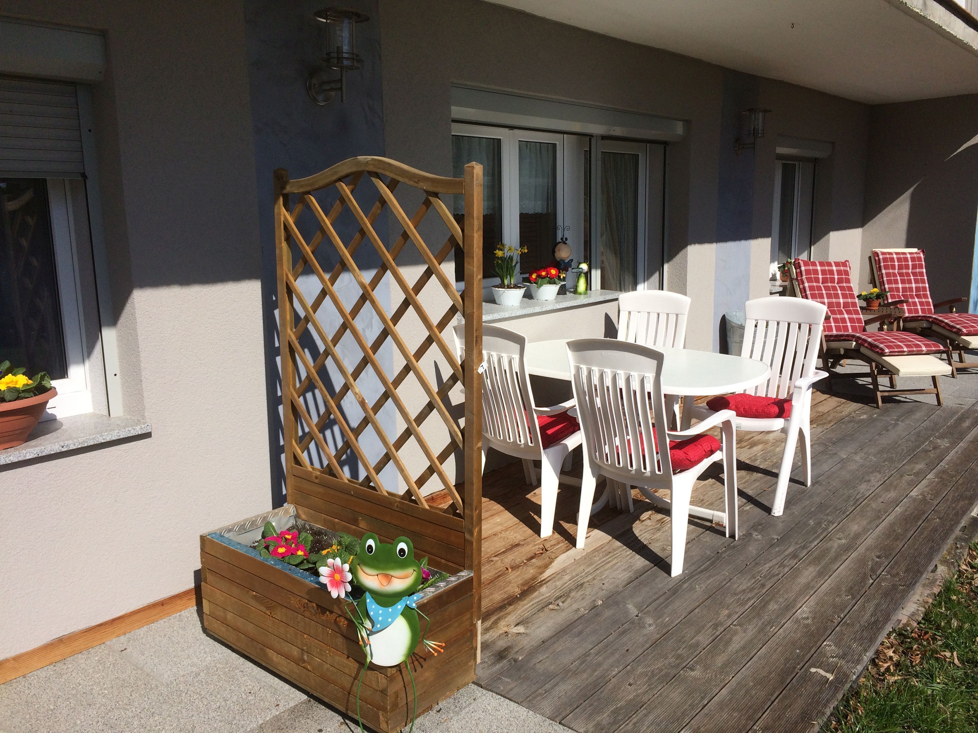 屋外ダイニングエリア