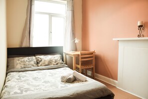 3 Schlafzimmer, Bügeleisen/Bügelbrett