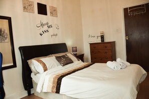 3 Schlafzimmer, Bügeleisen/Bügelbrett