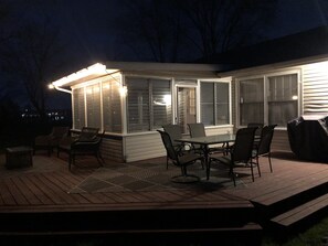 Outdoor dining - The Dock House on Pine Lake (La Porte)