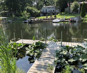 Property grounds - The Dock House on Pine Lake (La Porte)