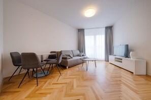 Superior Apartment, City View | Blackout curtains, soundproofing, free WiFi, bed sheets - G´Old Art Apartments (Prague)