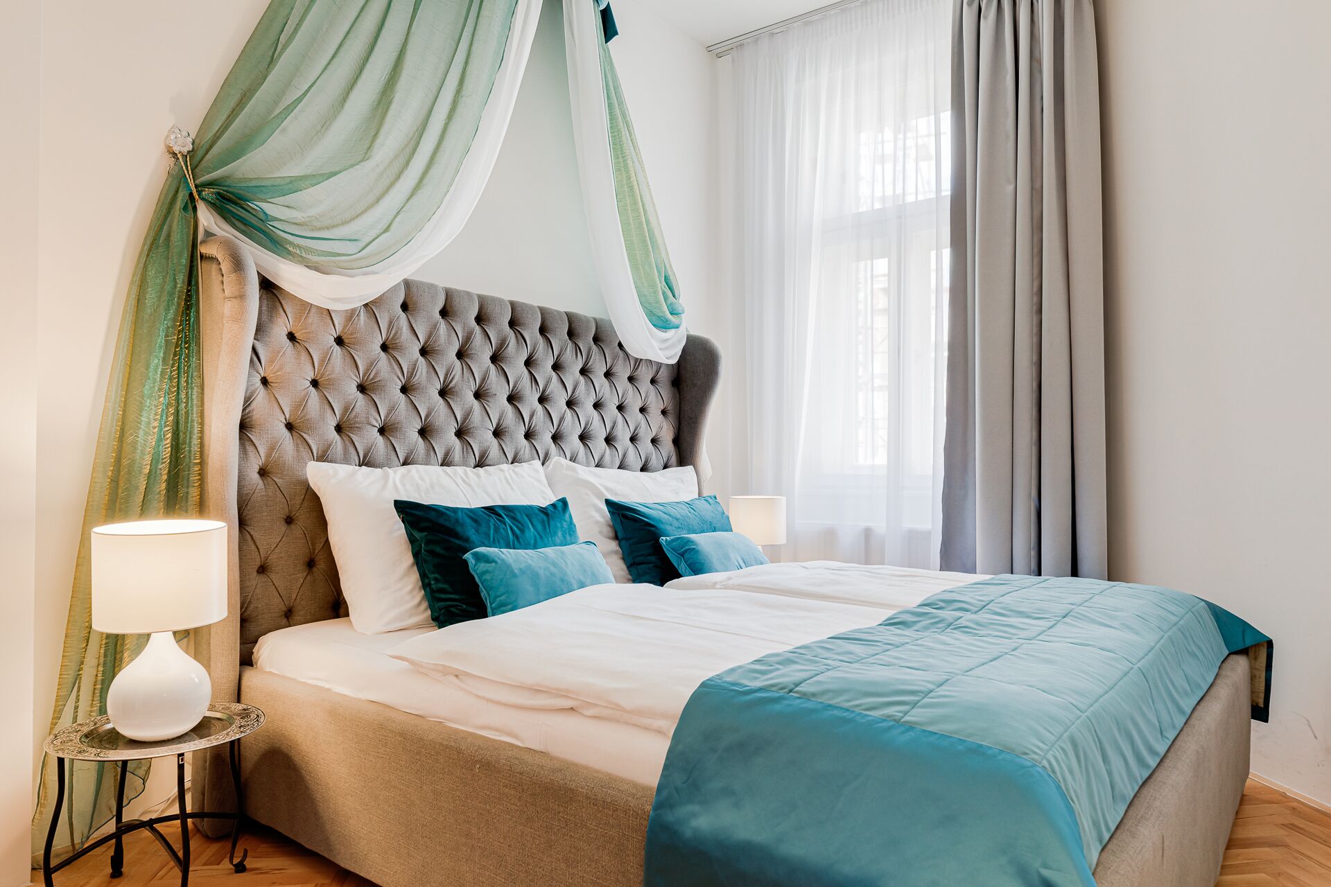 Superior Apartment with balcony | Blendingsgardiner, lydisolert, wi-fi (inkludert) og sengetøy