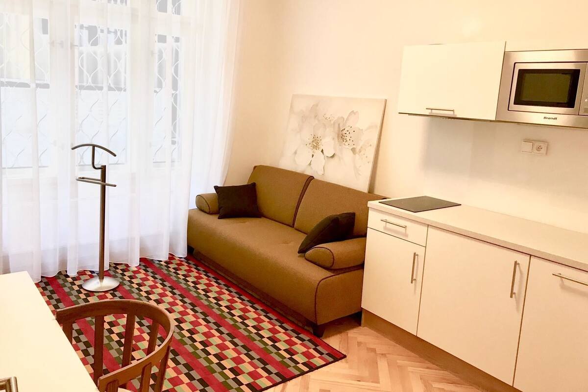 Economy Studio