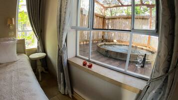 Deluxe Apartment, 1 Queen Bed | View from room