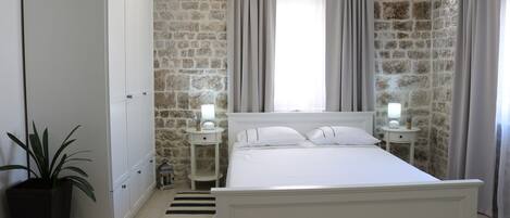 1 soverom, wi-fi (inkludert) og sengetøy