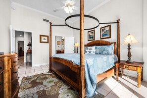 5 bedrooms, iron/ironing board, free WiFi, bed sheets