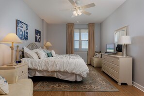 3 makuuhuonetta, silitysrauta/-lauta, ilmainen Wi-Fi, vuodevaatteet