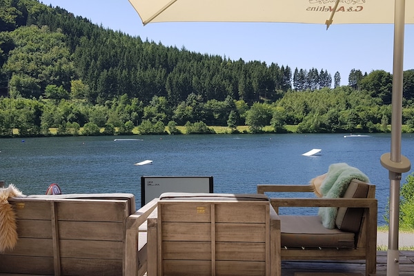 Hillesee ca. 2 km entfernt und zu Fuss sehr gut erreichbar