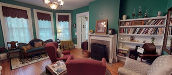 Delightful Queen-sized Room near Hocking Hills & nearby State Parks