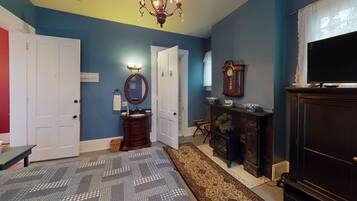 1 bedroom, WiFi (free), bed sheets