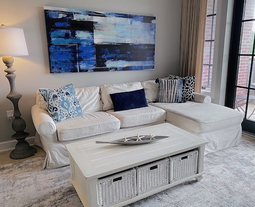 SAVE NOW – BOOK 4 FALL!! 30A Condo, Balcony, Pool, Parking Lot, Next 2 Rosemary!