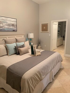 3 makuuhuonetta, silitysrauta/-lauta, ilmainen Wi-Fi, vuodevaatteet