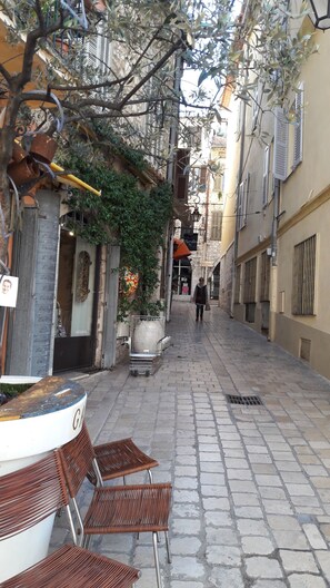 Property grounds - 2 room garden level, large terrace - Swimming pool (Vence)