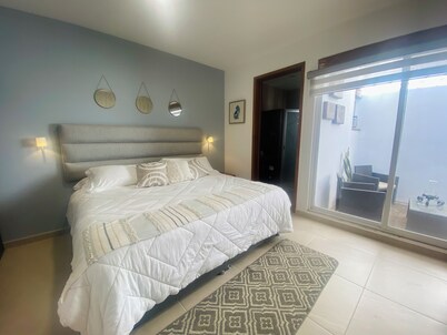 Executive House Excellent Modern Location / Cozy and Clean Home near Downtown