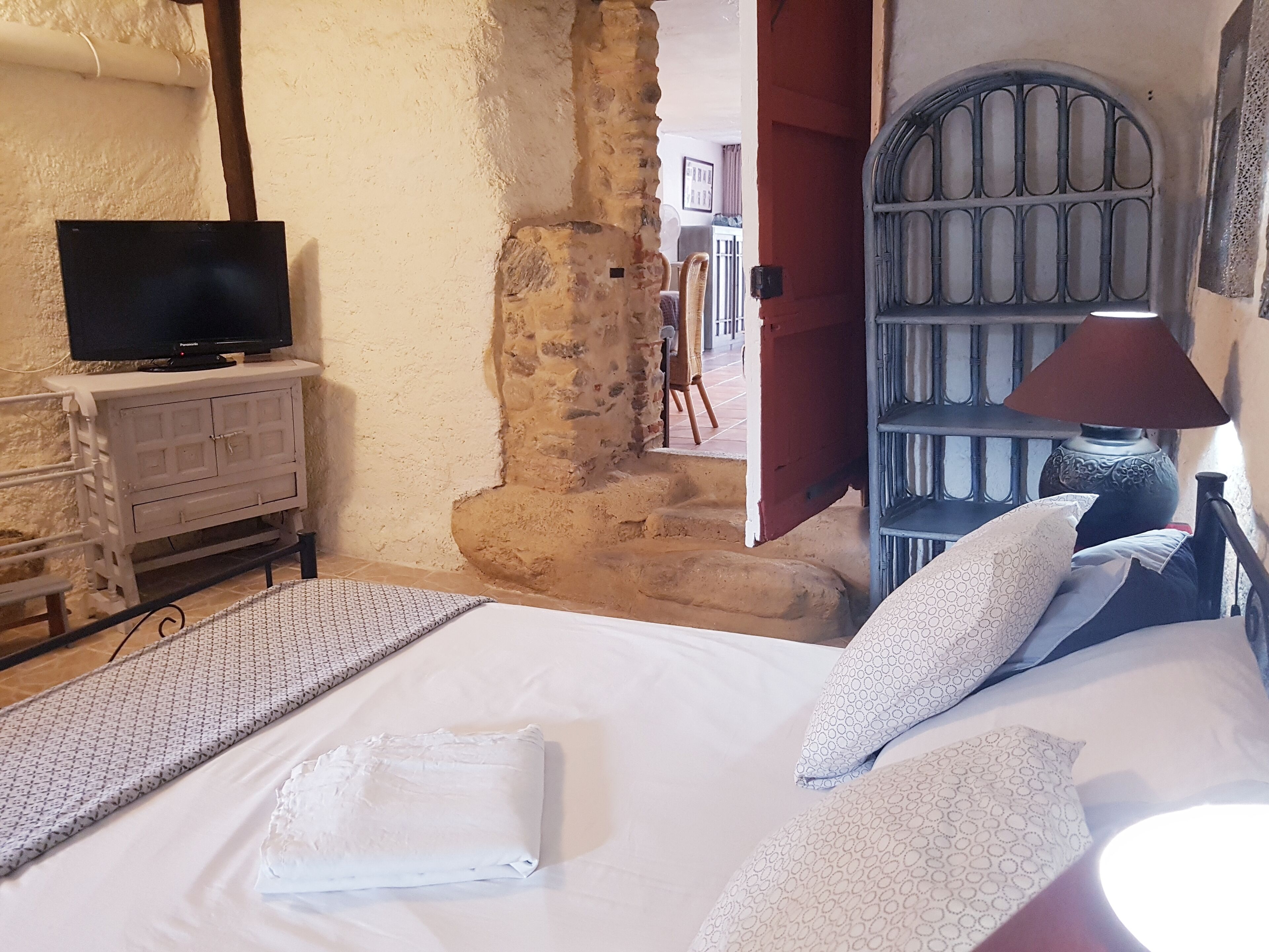 2 多间卧室、办公桌、熨斗/熨衣板、旅行婴儿床