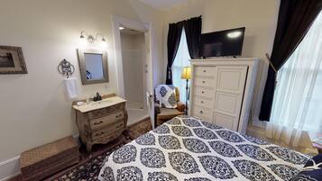 1 bedroom, iron/ironing board, WiFi (free), bed sheets
