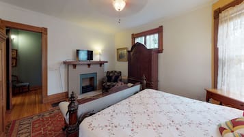 1 bedroom, WiFi (free), bed sheets