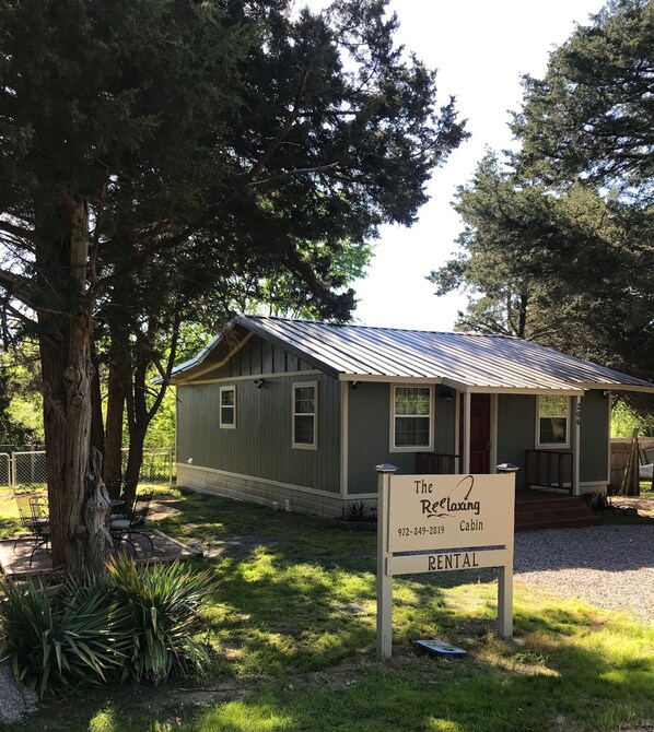 Exterior - Lake Texoma! Beautiful Cabin with Relaxing atmosphere!sleeps 5 (Gordonville)