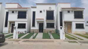Fachada del alojamiento