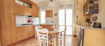 Ferrari Theme Apartment - Ferrari Theme Apartment