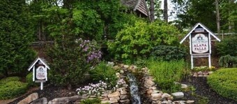 Wonderful Condo, Fish, play and enjoy the River in Helen!