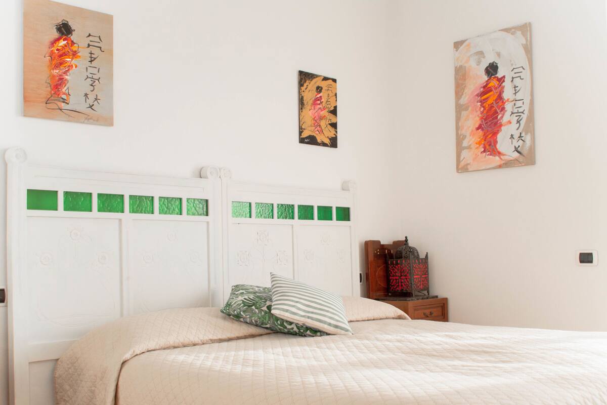 Habitación Confort con 1 cama matrimonial o 2 individuales, vista al jardín | Ropa de cama de alta calidad, edredón, wifi gratis y ropa de cama 