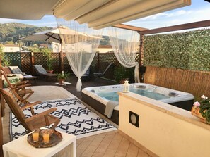 Exterior detail - La Stagione dell'Arte Bed and Breakfast (Massarosa)