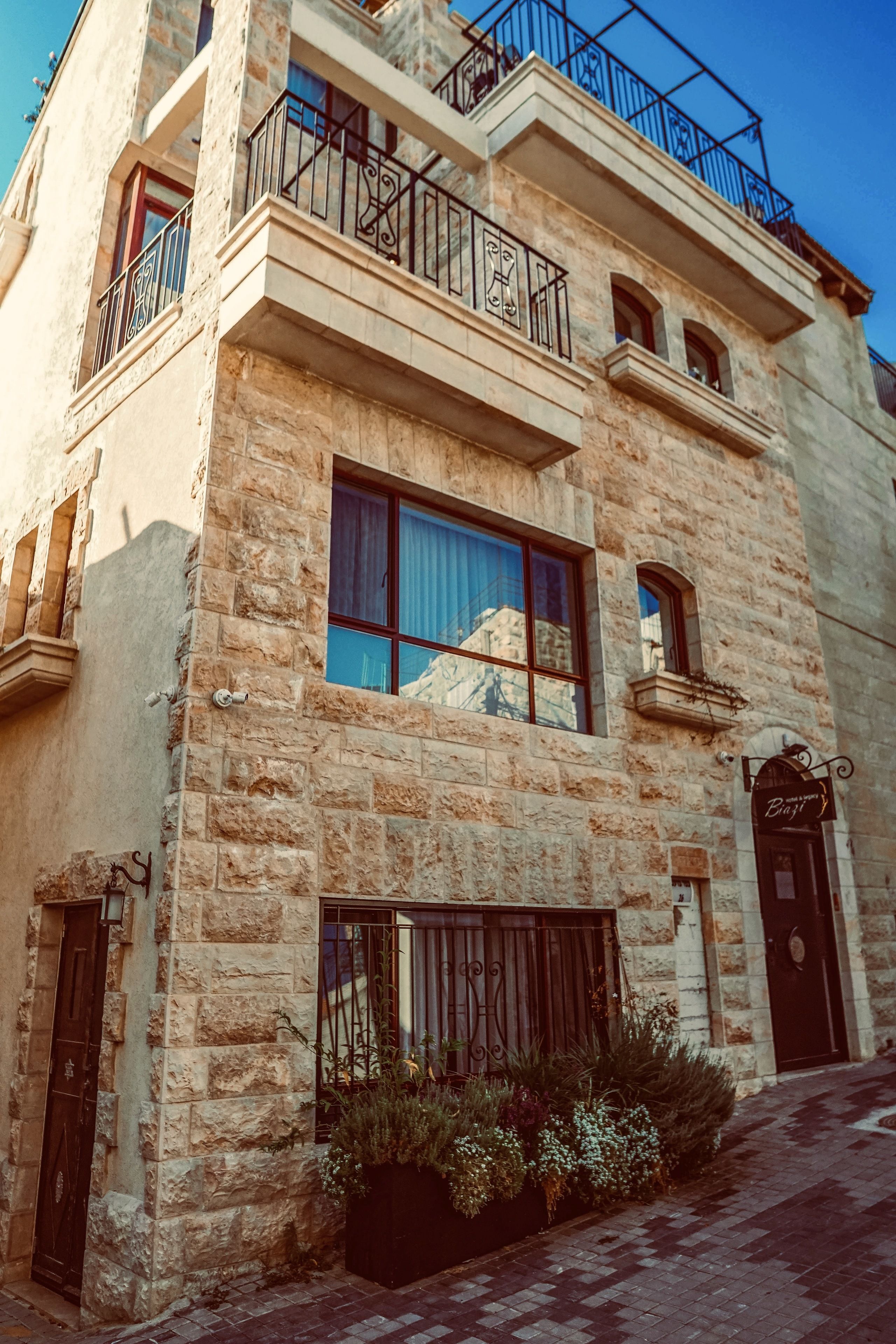 Fachada de la propiedad