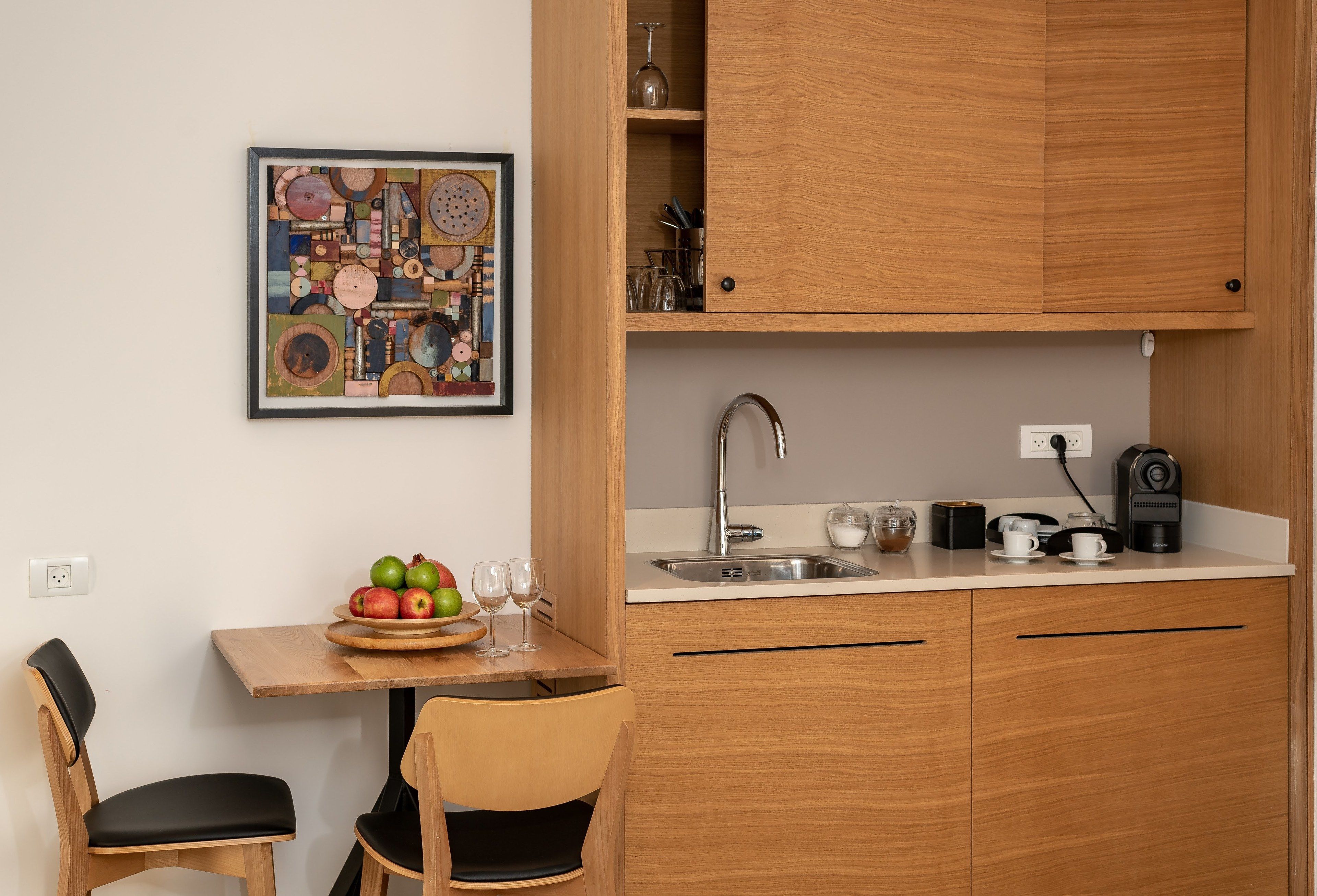 premium room, balcony | private kitchenette | mini-fridge, microwave, espresso maker, electric kettle