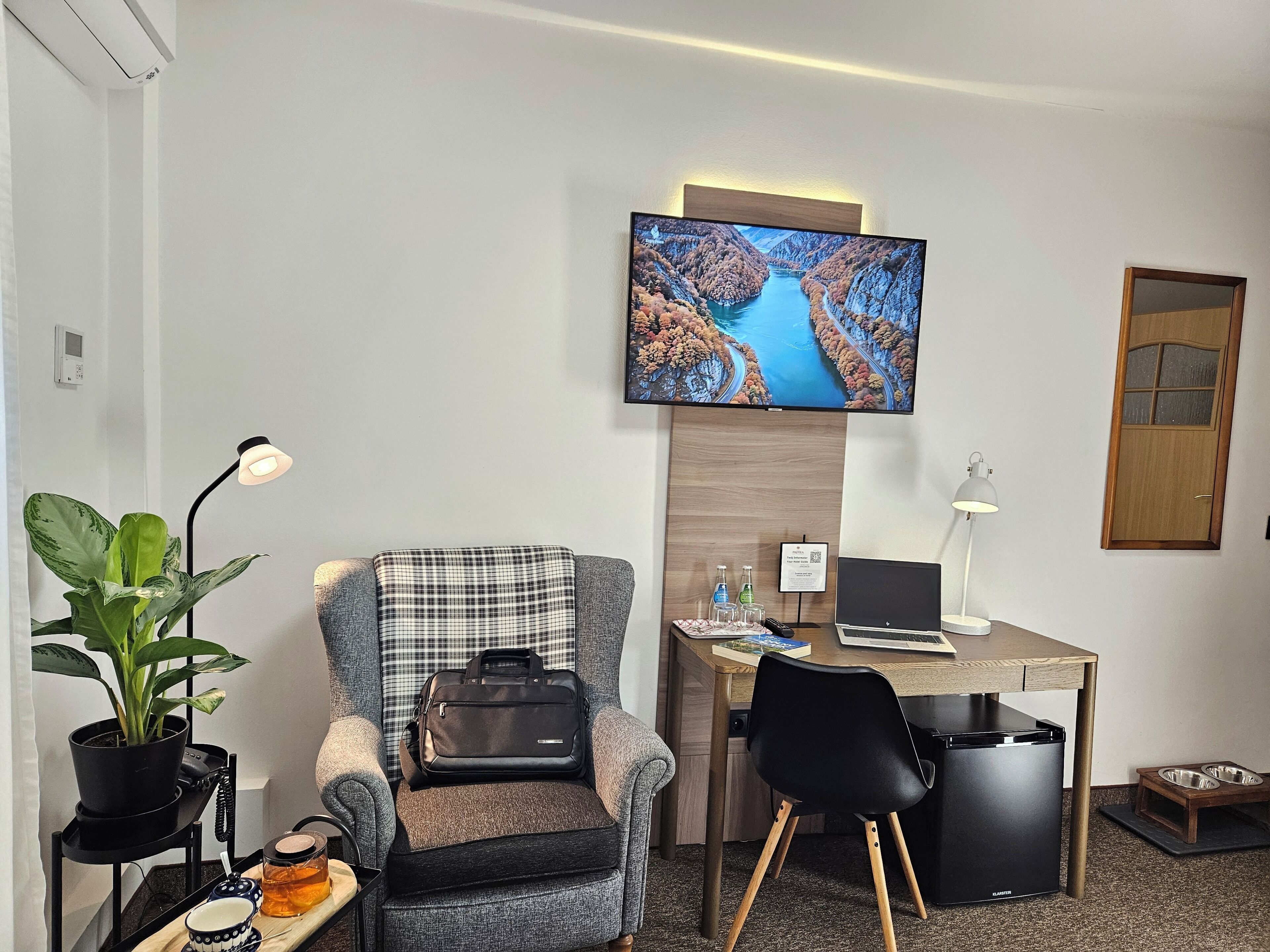 Comfort tweepersoonskamer | Woonruimte | Smart-tv