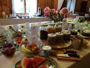 Desayuno buffet incluido todos los días